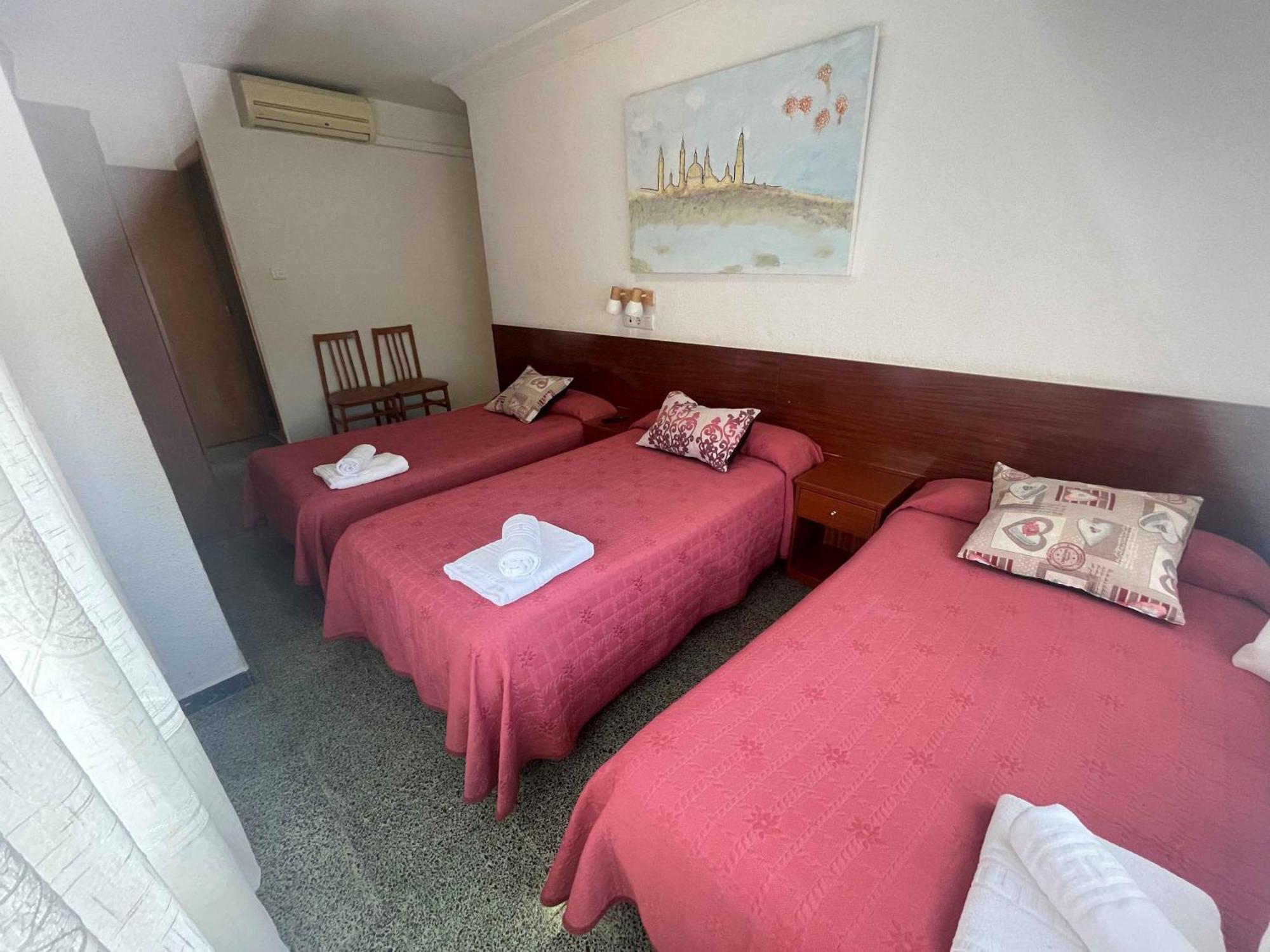 Hostal Cumbre Saragossa Zewnętrze zdjęcie