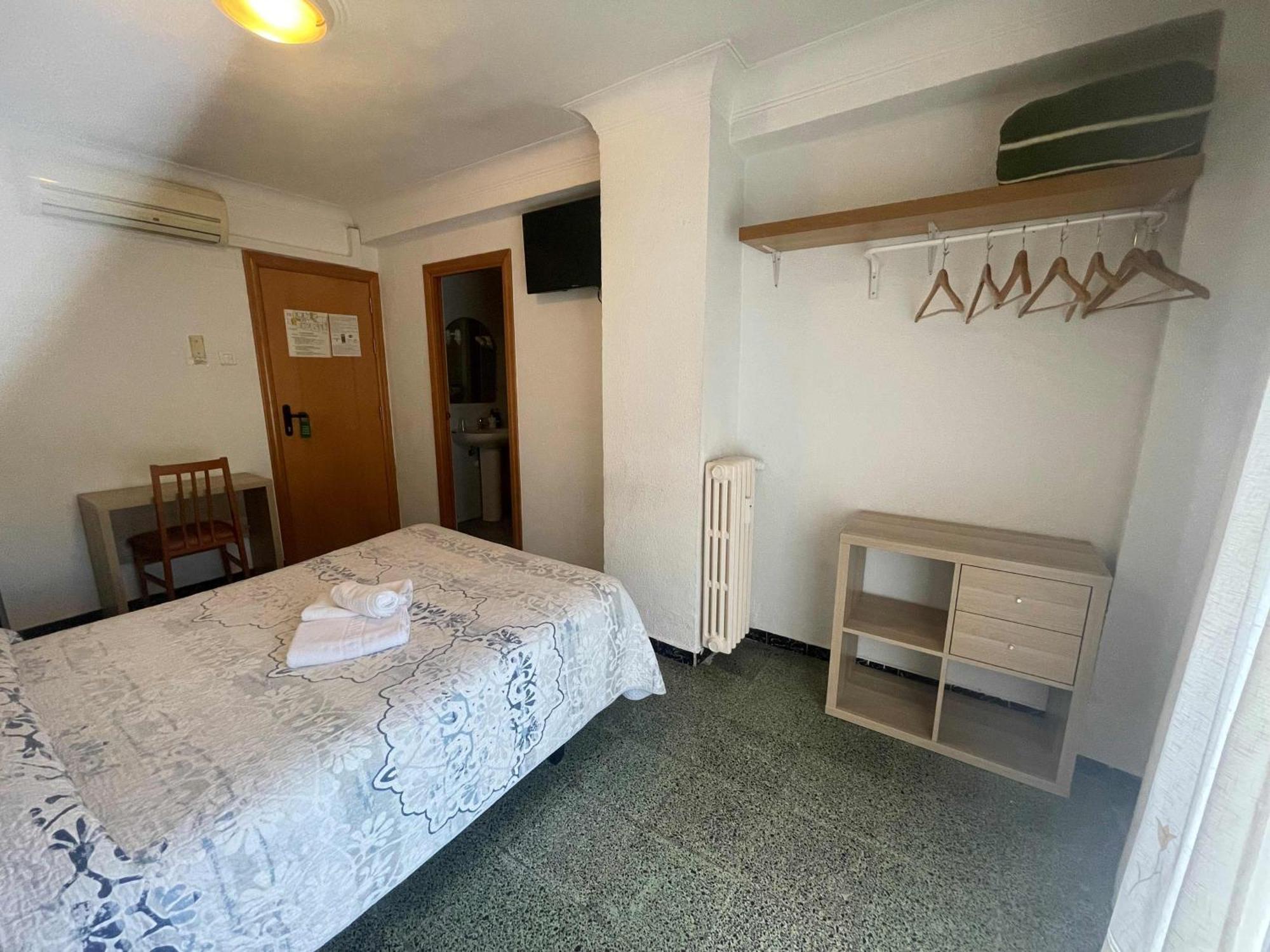 Hostal Cumbre Saragossa Zewnętrze zdjęcie