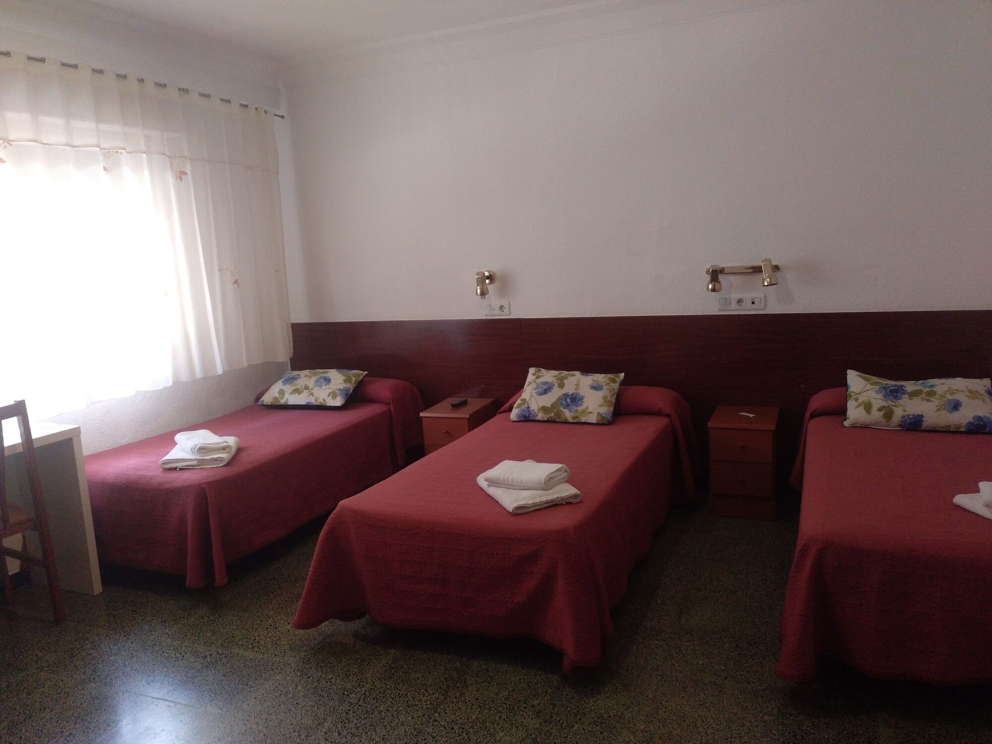 Hostal Cumbre Saragossa Zewnętrze zdjęcie